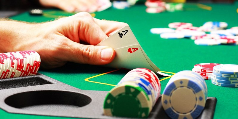 Luật chơi bài Poker cụ thể cho từng vòng cược